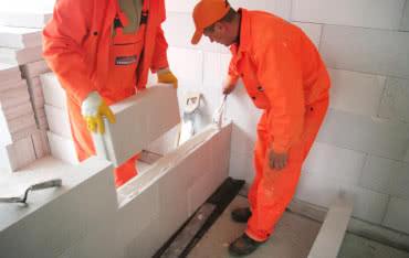 Ścianki działowe z betonu komórkowego - jak wznosić je samemu?