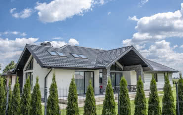 Blachodachówka cięta na wymiar czy modułowa?