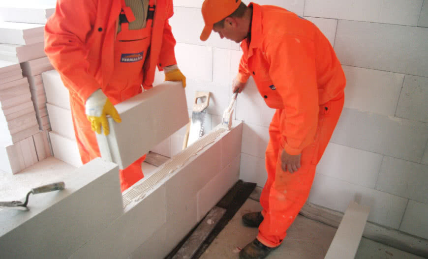 Ścianki działowe z betonu komórkowego - jak wznosić je samemu?