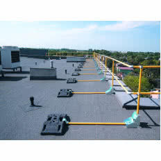 Wolnostojące zabezpieczenia krawędzi budynku PROSAFE