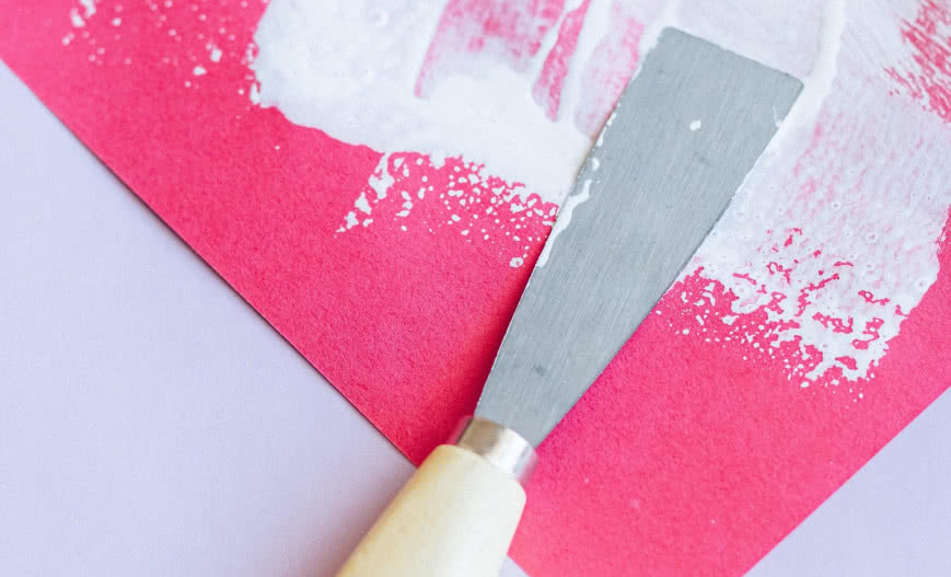 Jaki klej wybrać do tapet flizelinowych i winylowych na flizelinie?