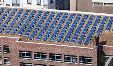 Jak ocieplić dach płaski z fotowoltaiką?