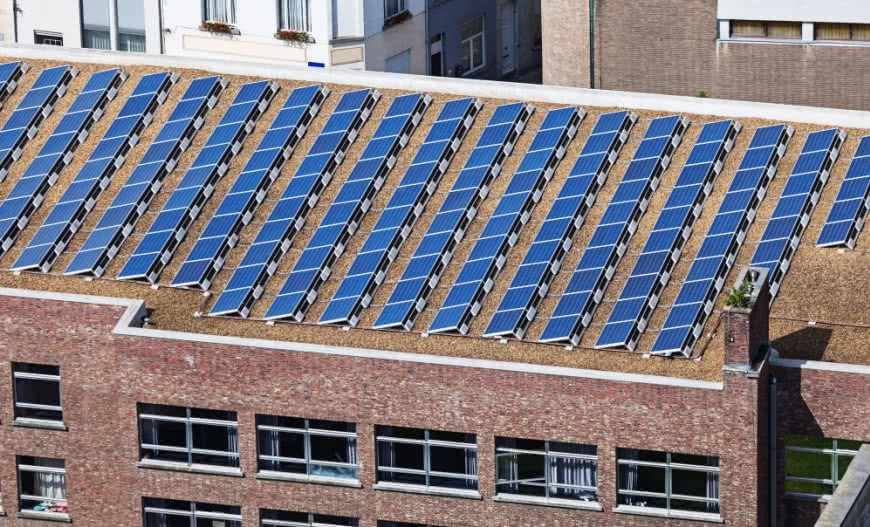 Jak ocieplić dach płaski z fotowoltaiką?