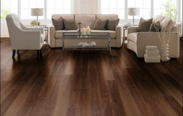 Podłogi TORLYS w odcieniach bieli i szarości