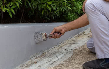 Jak unikać błędów przy malowaniu betonu?