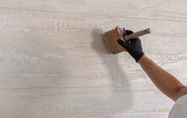 Efekt piaskowca na elewacji – jak wykonać krok po kroku?