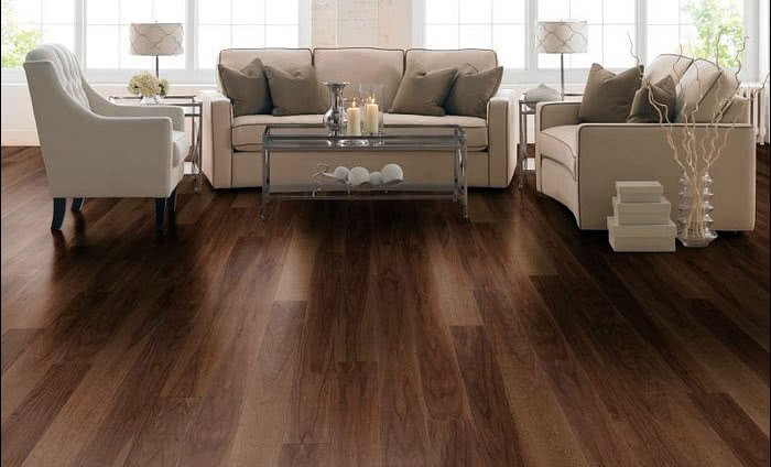 Podłogi TORLYS w odcieniach bieli i szarości