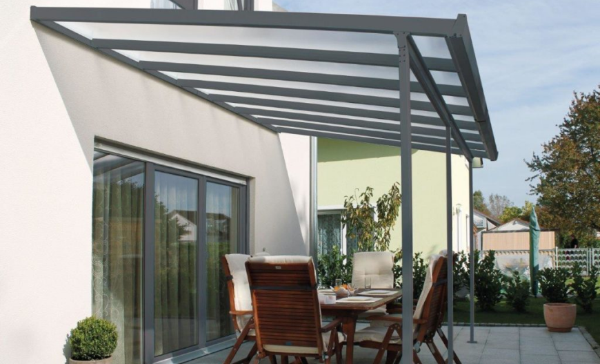 Jak dbać o zadaszenie z poliwęglanu? 8 sprawdzonych sposobów