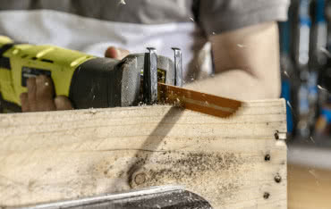 Jak wybrać brzeszczot do wyrzynarki? 