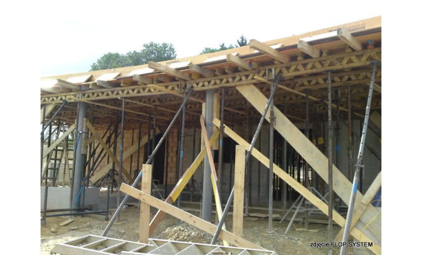 Montaż systemu wentylacji stropowej