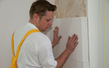 Mineralne płyty MULTIPOR do ocieplania od wewnątrz na liście LEME