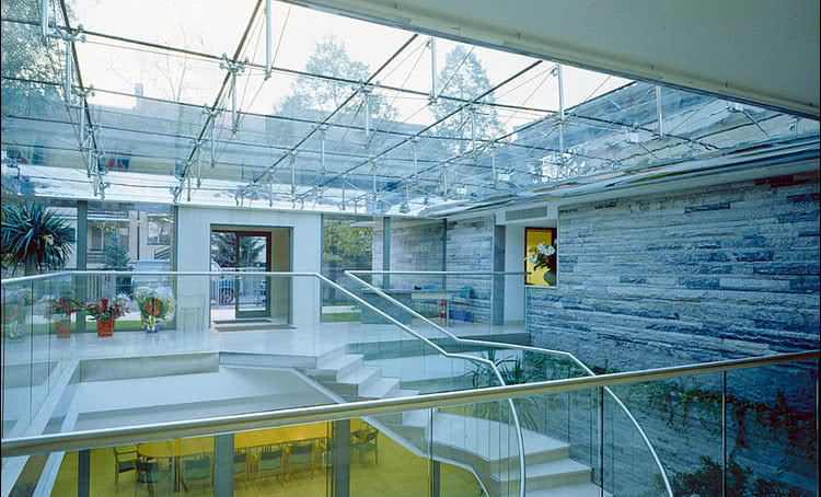 Wpływ światła dziennego na zdrowie i komfort użytkowników budynków