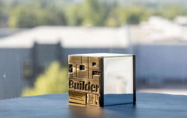 WIŚNIOWSKI z nagrodą TOPBuilder 2024! Brama ogrodzeniowa składana wygrywa!