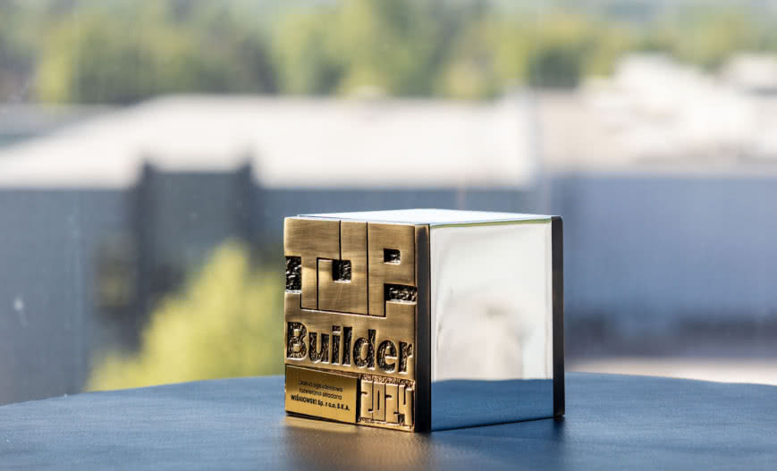 WIŚNIOWSKI z nagrodą TOPBuilder 2024! Brama ogrodzeniowa składana wygrywa!