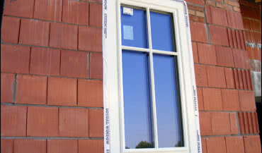 Warto stosować "ciepły montaż" okien