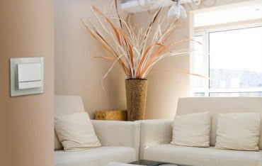 Światło w zasięgu oka - łączniki z podświetleniem Ospel