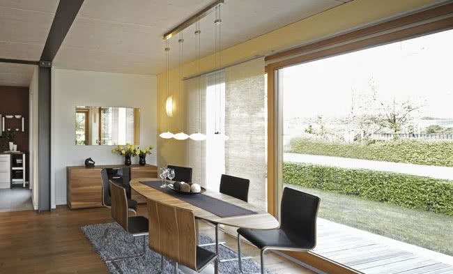 Jak rozjaśnić domowe wnętrza jesienią i zimą?