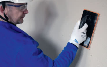 Szpachle i gładzie - sposób na gładkie ściany