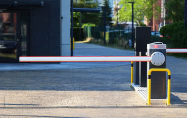 Pilot do szlabanu – wygoda i bezpieczeństwo, bez których trudno się obejść