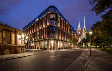 The Bridge Wrocław w systemach Aluprof 