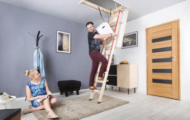 Schody strychowe drewniane marki FAKRO