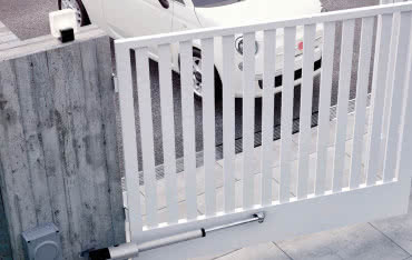 Automatyka do bramy - jaki napęd i wyposażenie wybrać?