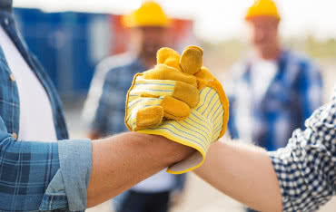 Jak znaleźć solidną ekipę budowlaną?