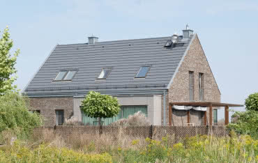 Które akcesoria i narzędzia dekarskie są faktycznie potrzebne?