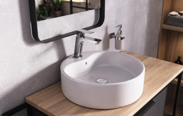 Czarna czy chromowana? Armatura i akcesoria, które podkreślą charakter łazienki