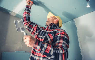 Spoinowanie płyt g-k bez pęknięć – dlaczego warto używać gipsu szpachlowego F?