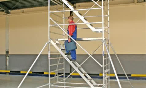 Prace montażowe na wysokości. Zadbaj o bezpieczeństwo instalatora