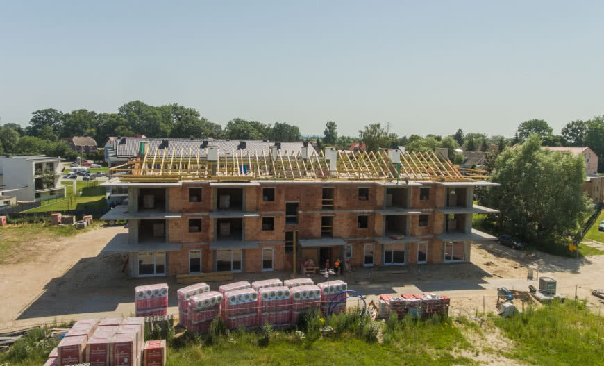 Budowy ruszyły, a mieszkań przybywa mniej – dlaczego?