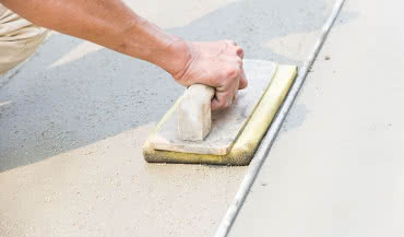 Jak obliczyć ilość tynku na metr kwadratowy budynku?