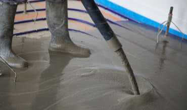 Jastrych cementowy czy anhydrytowy? Który wybrać?