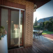 Moskitiery - ochrona przed \"niechcianymi gośćmi\"