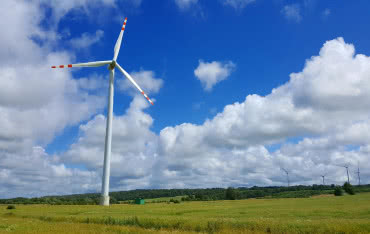 Sejm uchwalił poselską nowelizację ustawy o OZE