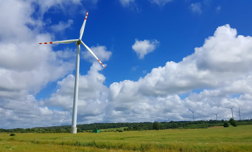 Sejm uchwalił poselską nowelizację ustawy o OZE
