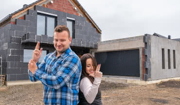 Zalety ciepłego montażu bramy garażowej