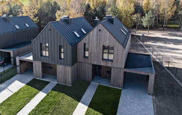 Jak montować blachę trapezową na elewacji budynku?