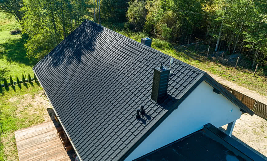 Nowoczesna blachodachówka – rodzaje, najważniejsze cechy, ceny 