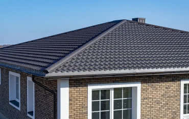 Blachodachówka modułowa czy cięta na wymiar - którą wybrać?