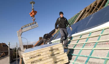 Termoizolacja nakrokwiowa za pomocą płyt POWERROOF Recticel