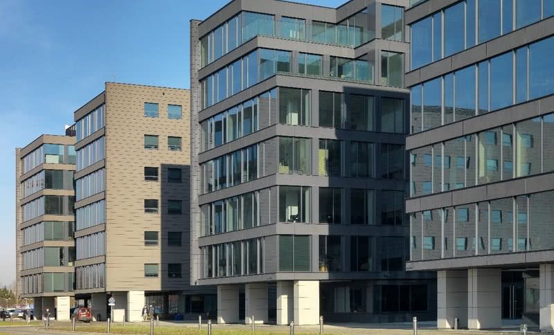 Szkło na elewacjach biurowców