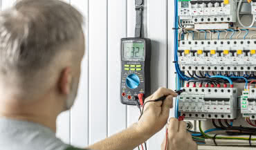 Mierniki diagnostyczne Högert Technik – poznaj ofertę i wybierz idealny dla siebie