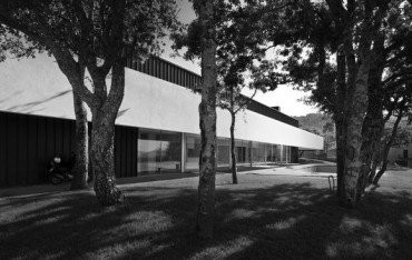 Okna wielkoformatowe PanoramAH! wykorzystane w projekcie domu Casa Bom Jesus