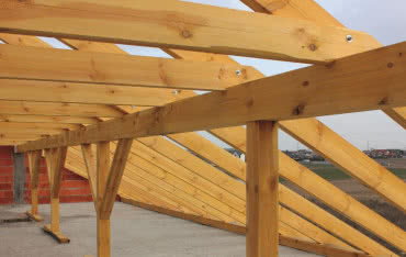 Konstrukcja dachów płaskich i spadzistych - co trzeba o niej wiedzieć?