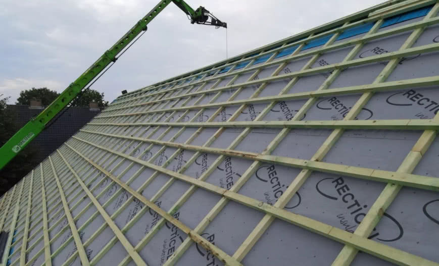 Izolacja nakrokwiowa dachu spadzistego EUROROOF 