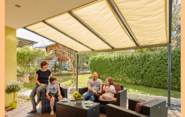Osłony cieniujące na taras - skuteczna ochrona przed słońcem i opadami