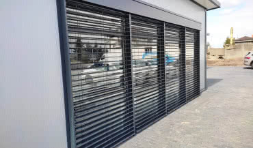 Jak skutecznie myć żaluzje fasadowe?