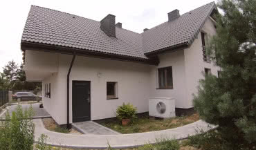 Jak pompa ciepła powietrze-woda HPA-O 13 C Premium sprawdza się w dużym domu?